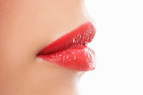Cuidados posteriores al tratamiento de labios Rusos en la Clínica de Medicina Estetica EB Cuidados posteriores al tratamiento de labios Rusos en la Clínica de Medicina Estetica EB