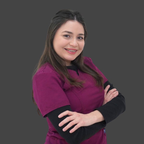 Saray administración y recepcionista clinica Capilar Velazquez